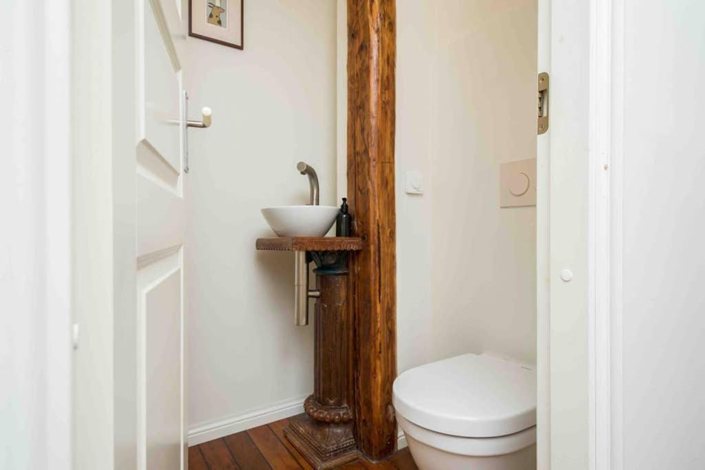 Best Location, Beautiful And Quiet Old Town Apt. Tallinn Eksteriør bilde
